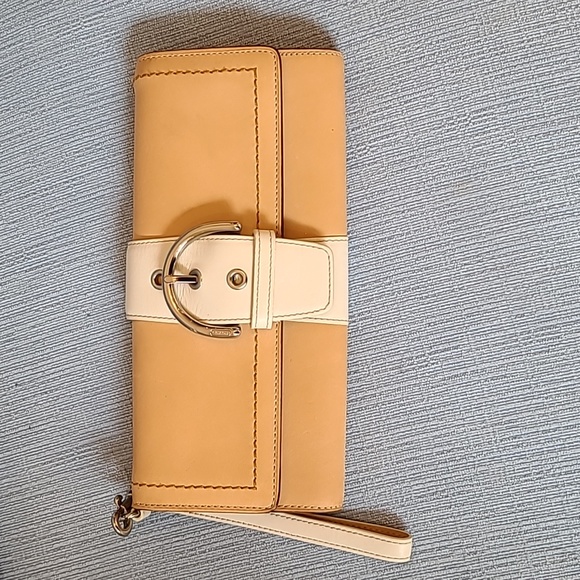 EUC Coach All Leather Clutch - Picture 1 of 5